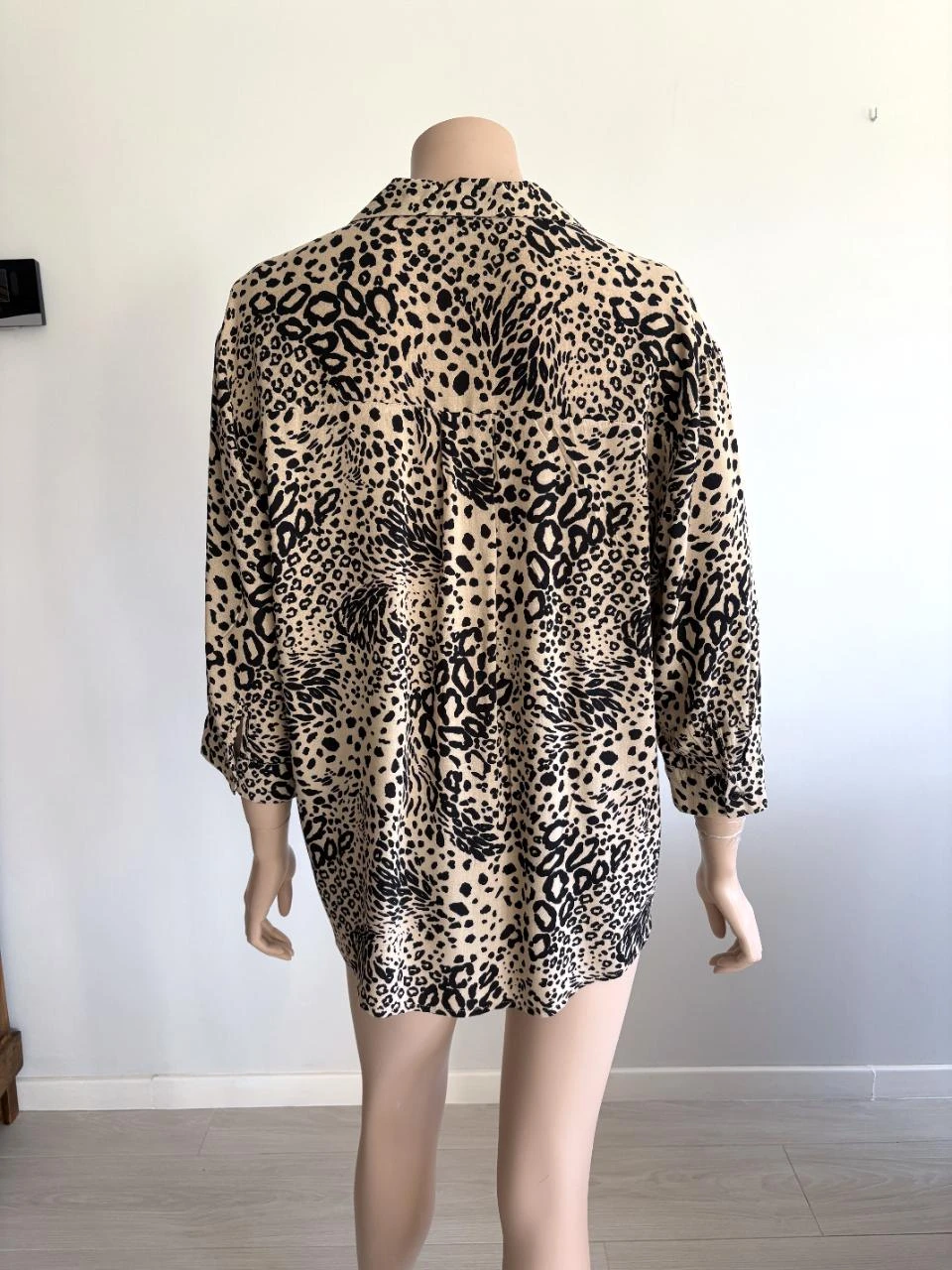 Blusa leopardo Primark – 40 – gola e decote em V – 100% viscose – photo 3